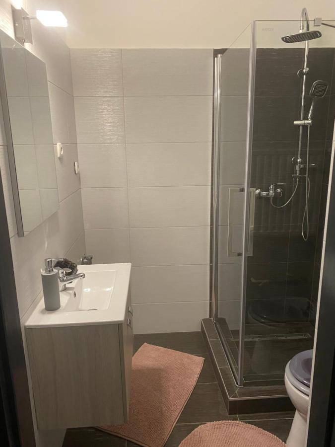 Gabrielle Apartman Hajdúszoboszló Exteriör bild