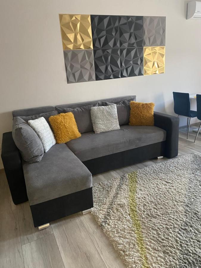 Gabrielle Apartman Hajdúszoboszló Exteriör bild
